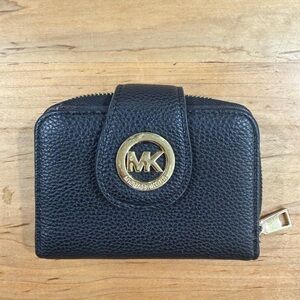Michael Kors MK Charm Small Tab Compact Pocket Wallet